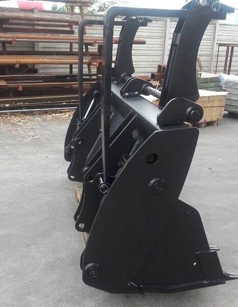 Kauss multifunkcionāls 4x1 frontālajam iekrāvējam 2350mm ar dakšām