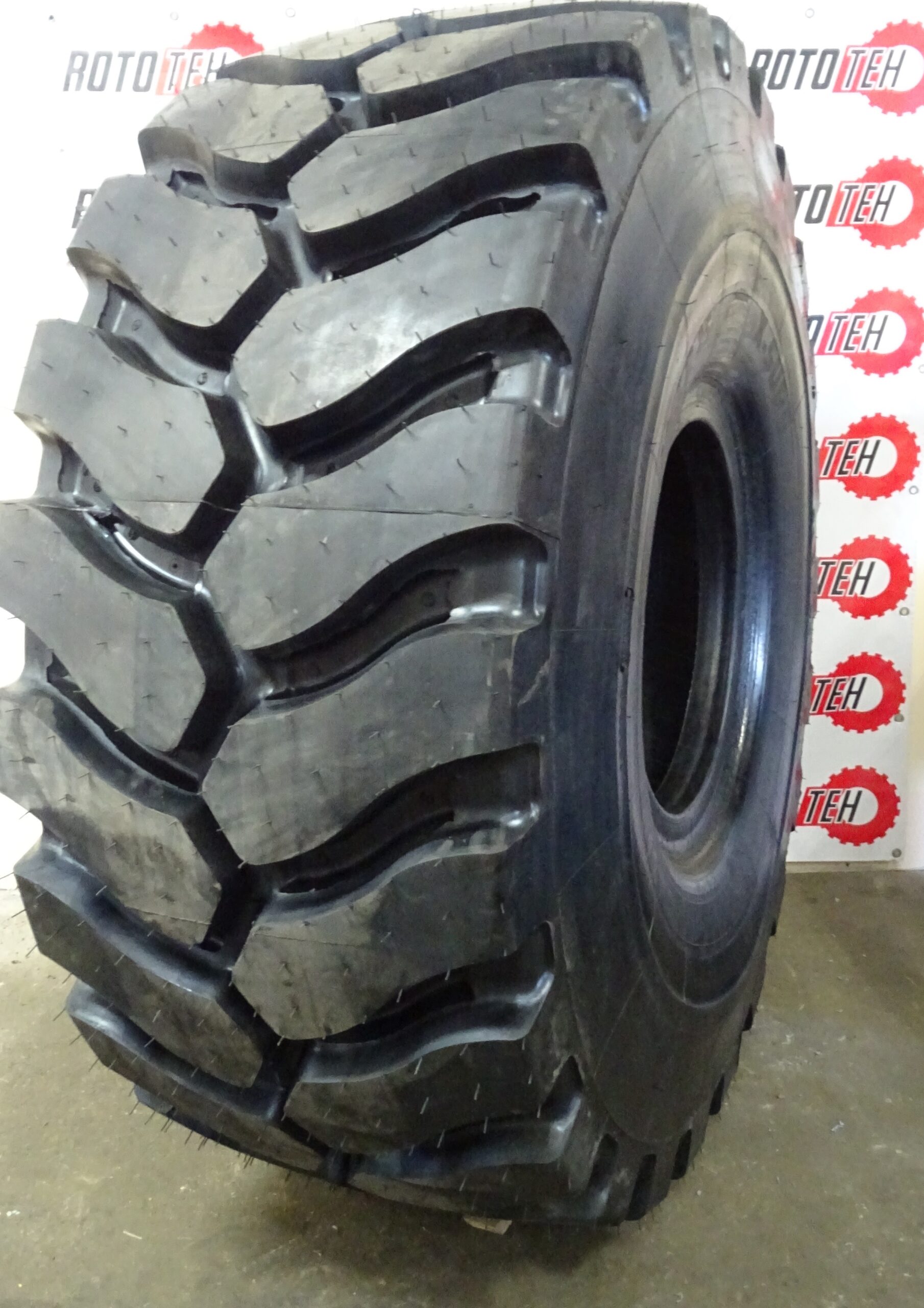 R29525GPLDD1_4.jpg 29.5R25 Piave Tyres GP-LDD1 L4 TL riepa - Image 1