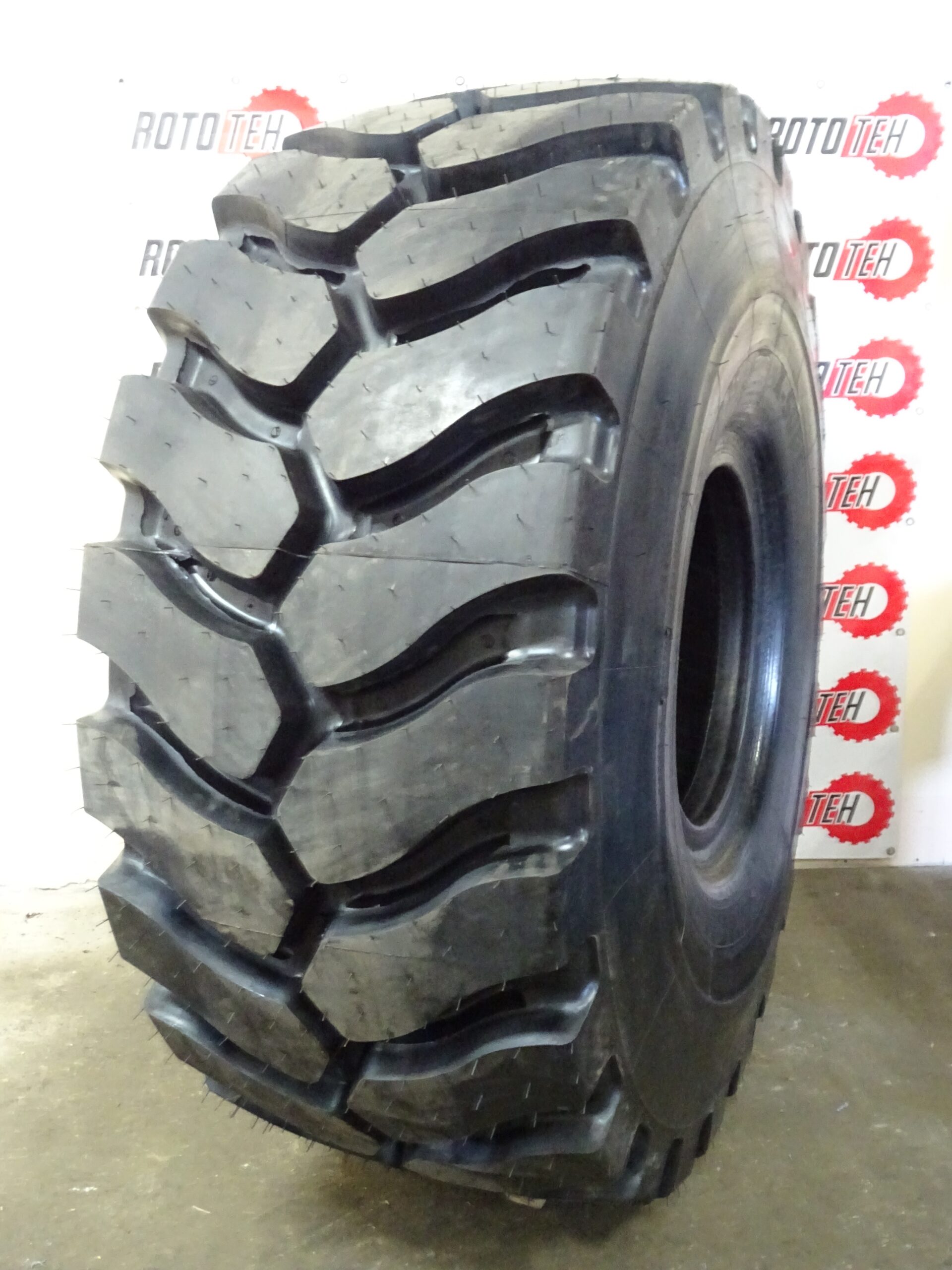 R29525GPLDD2_4.jpg 29.5R25 Piave Tyres GP-LDD2 L5 TL riepa - Image 1